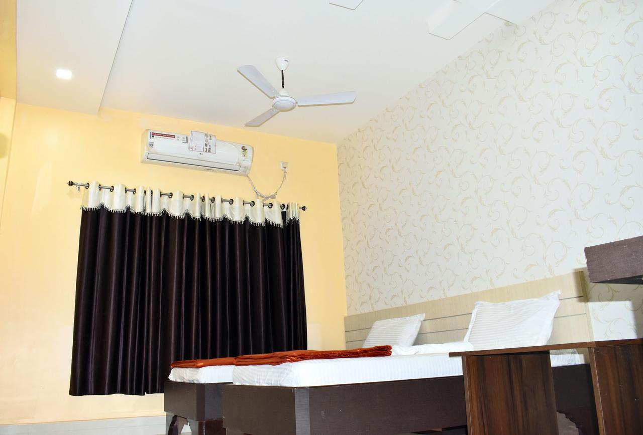 Balangir Hotel Triveni מראה חיצוני תמונה
